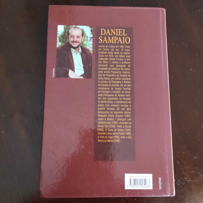 Excelente livro auto ajuda para novos pais do Dr. Daniel Sampaio