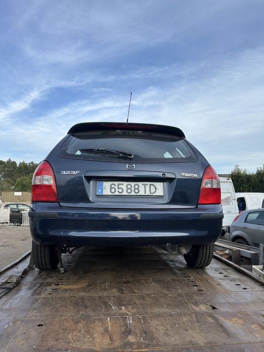 Mazda 323F 2.0 turbo ano 2002 para pecas