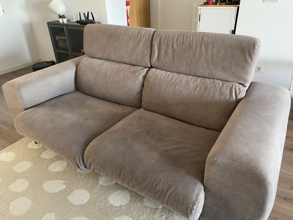 Sofa 3 lugares com revestimento Rustika Aqua clean