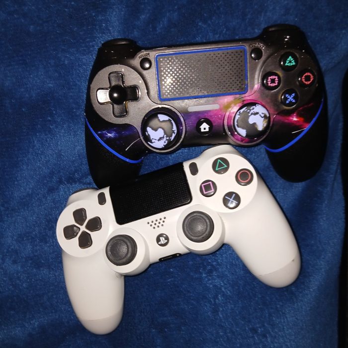PS4 800GB  + 2 comandos (PlayStation 4)