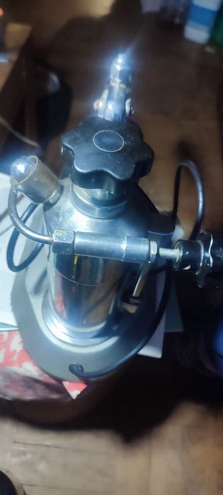 Máquina de café Pavoni + de 50 anos mas a funcionar.. Para colec