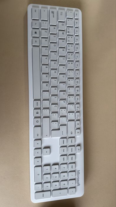 Teclado e Rato sem fios Microsoft445757301028311042