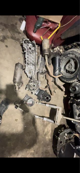 Одним лотом запчастини на хонди ямахи сепія зз вайпер gilera