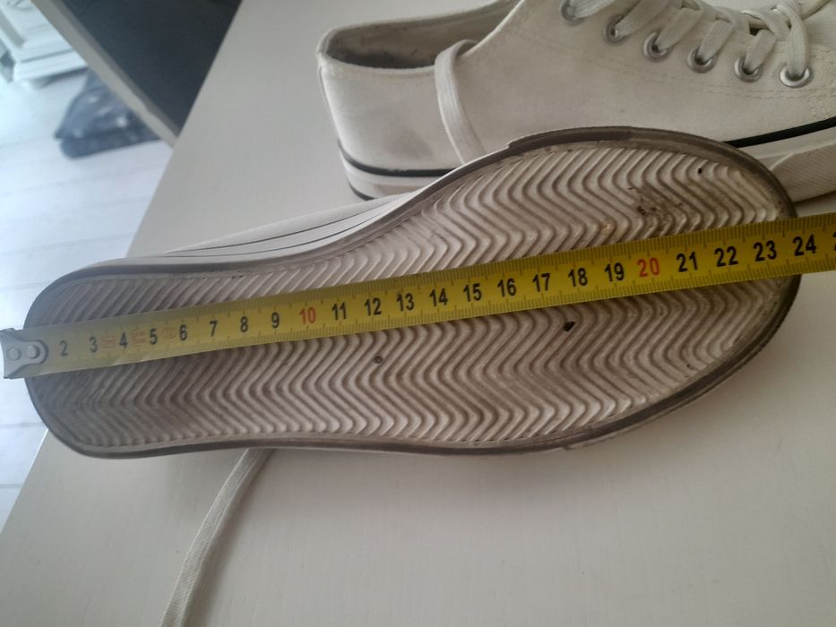 Trampki, tenisówki a la convers
