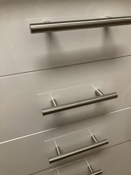 Puxadores porta armario