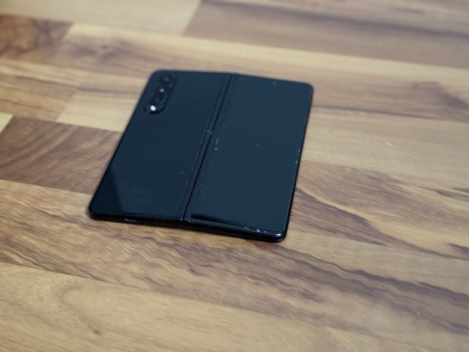 Samsung Galaxy Fold 3  5g 256 GB