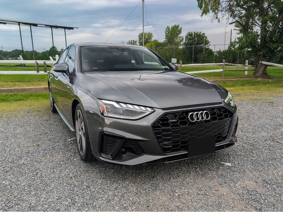 Audi A4      2022