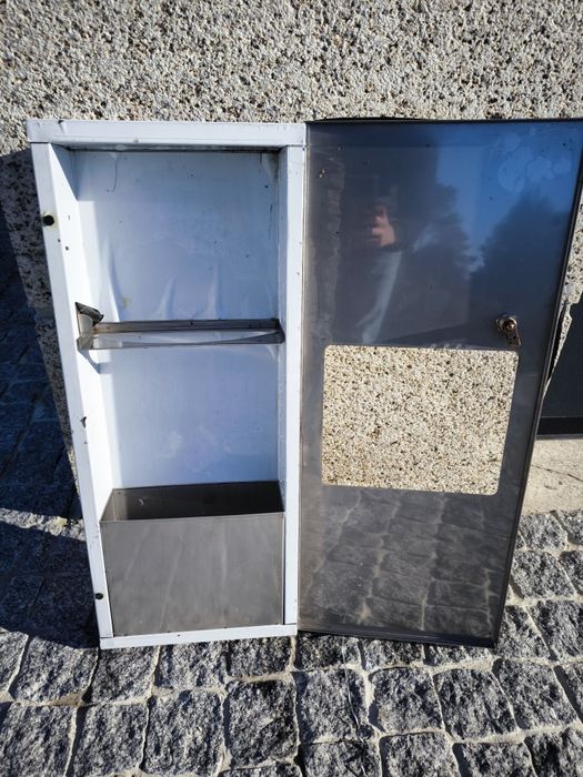 Dispensador de Papel e lixeira em Inox de encastrar