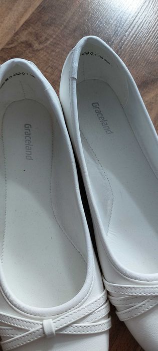 Buty białe dziewczęce komunijne