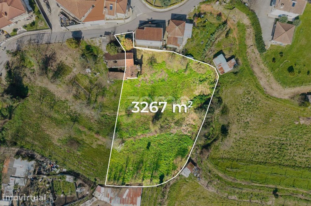 Terreno para construção com ruina, S. Paio, Vizela