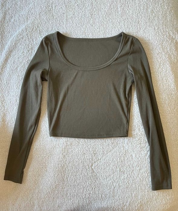 Lote de roupa feminina (30 peças) – venda rápida