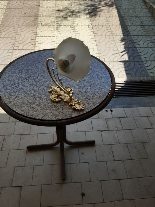 1 candeeiros de teto e 2 de parede