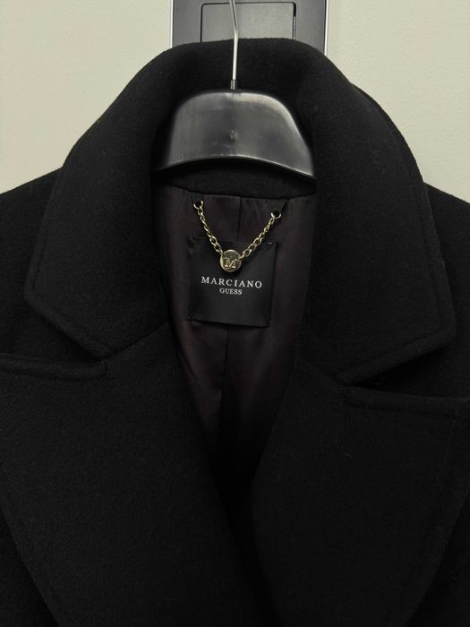 Kurtka Marciano Guess ze sztucznym futrem EU40