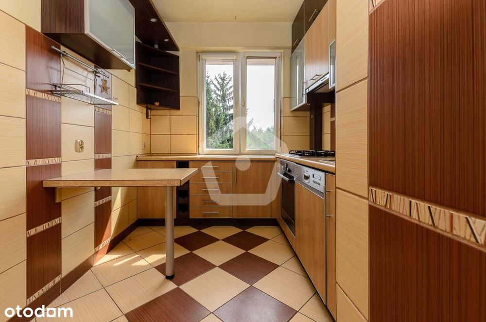 Trzy pokojowe mieszkanie do odświeżenia - 58 m2