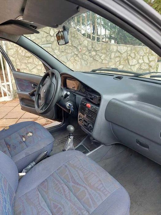 Fiat Palio 1.2 Weekend a gasolina de 1998 com Boa Mecânica para peças
