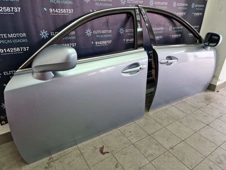 Porta usada LEXUS IS220D frente traseira esquerda direita retrovisor