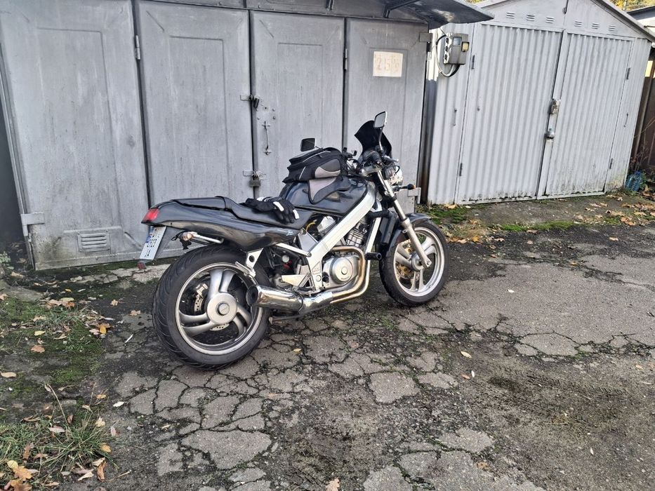 Продам мотоцикл Honda Bros 400
