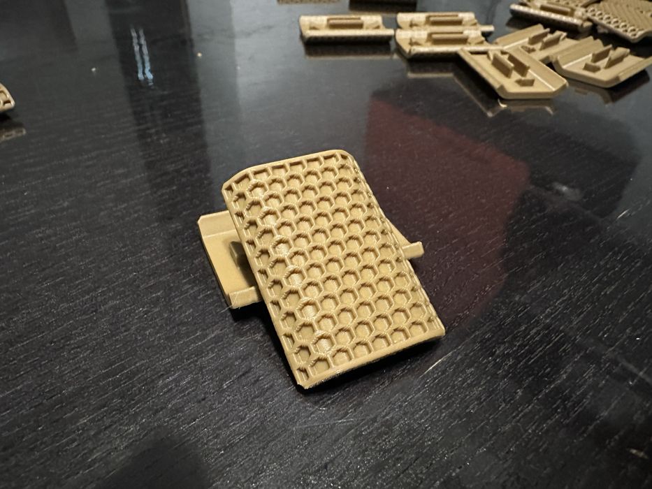 Накладки на цівку M-LOK cover, AR 15