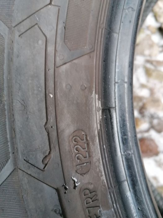 225/55/17 C Continental 2022 rok zimowe