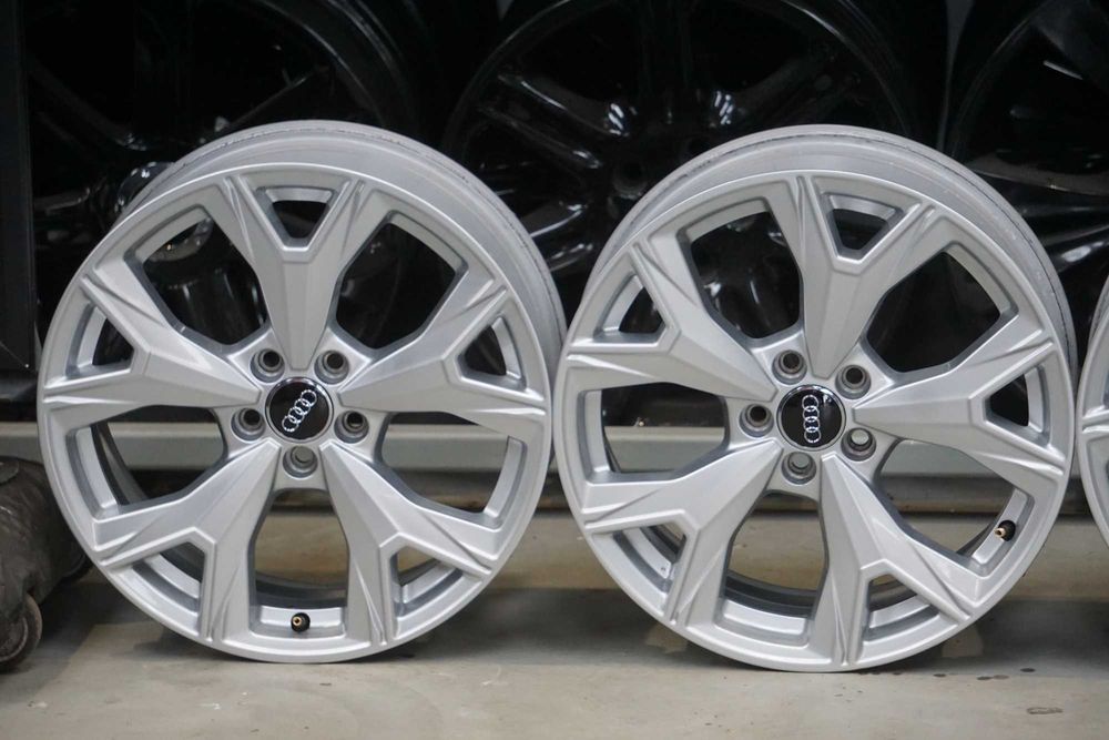 Alufelgi oryginał Audi A1 5x100 7Jx17 et43 cb57,1mm fabryczny stan