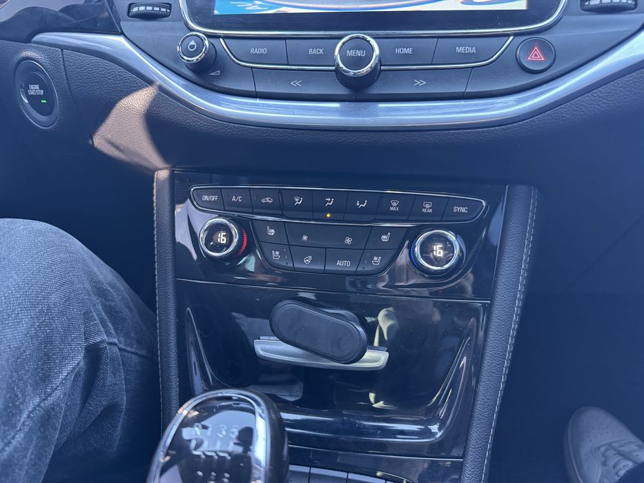 Продам Opel Astra 2016