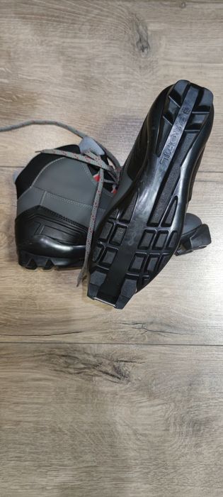 Ботинки лыжные, беговые