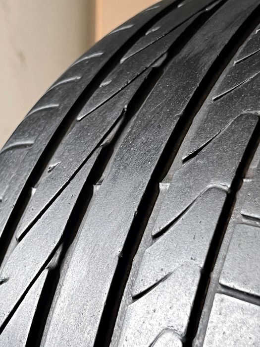 Pneus Bridgestone Potenza RE050 - 275/35/19 - Excelentes