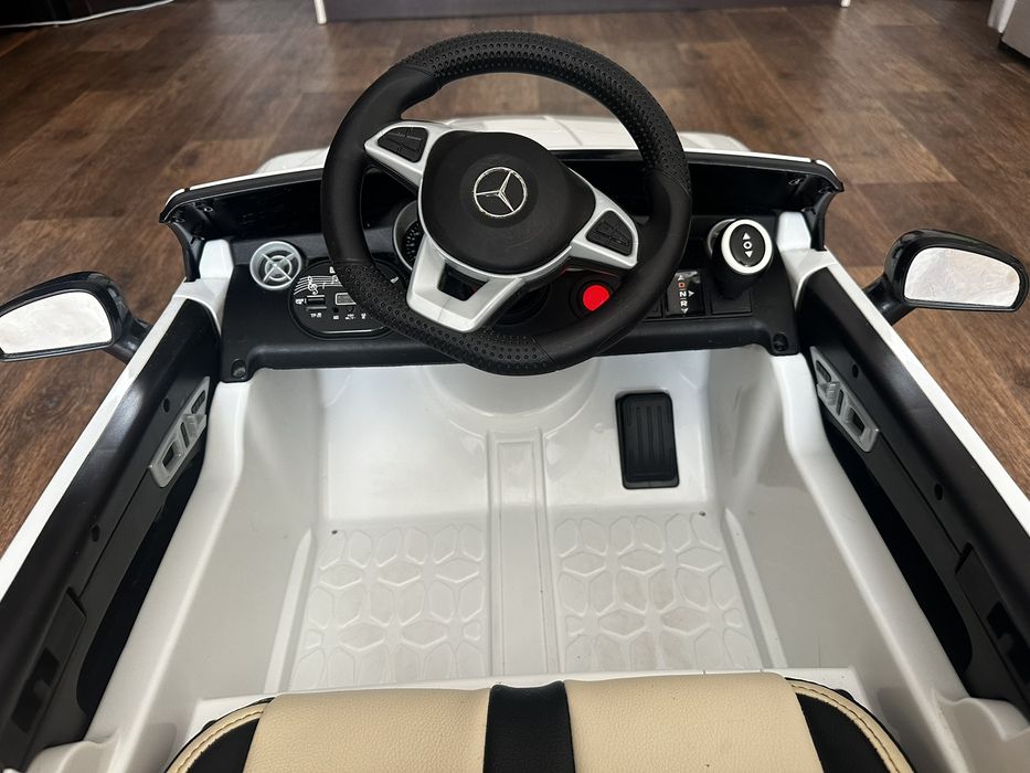 Електромобіль, Автомобіль з пультом керування Mersedes SLC 300 Final Edition
