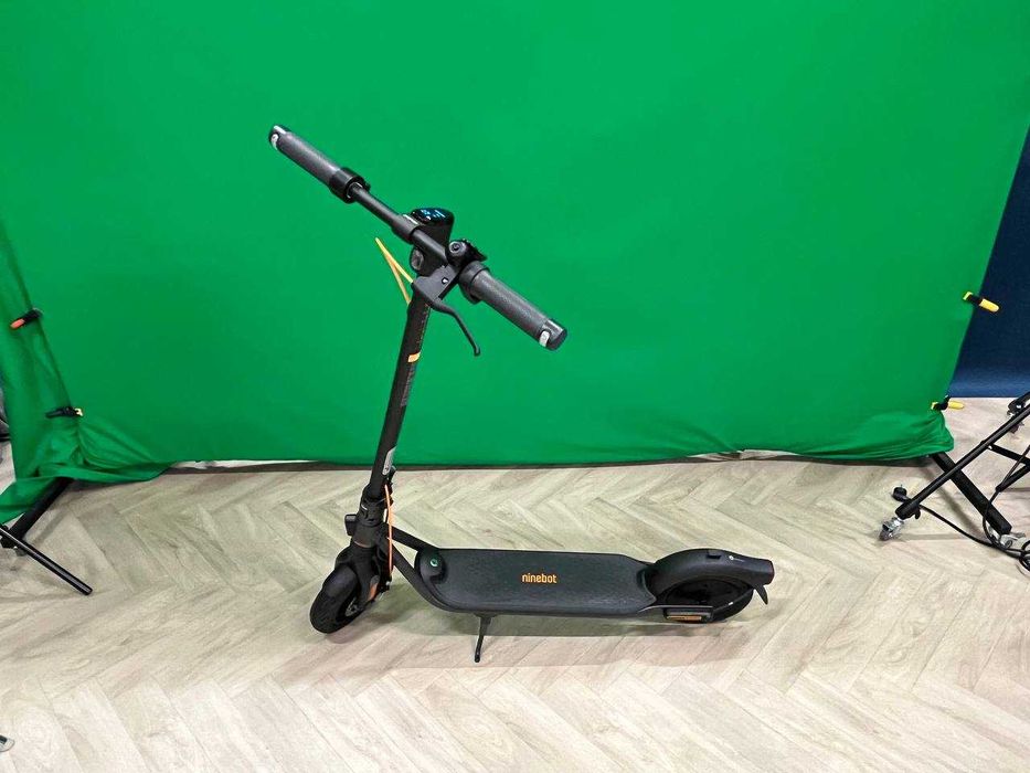 Новий Ninebot KickScooter F2 Pro E (051203E)