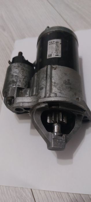 Продам стартер на mitsubishi outlander xl 3.0 mooot22371