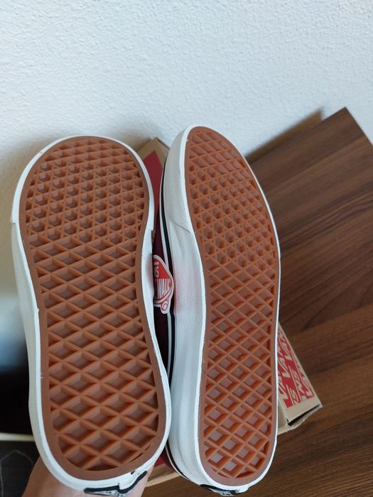 Vans Authentic Burgundy 36 caixa original