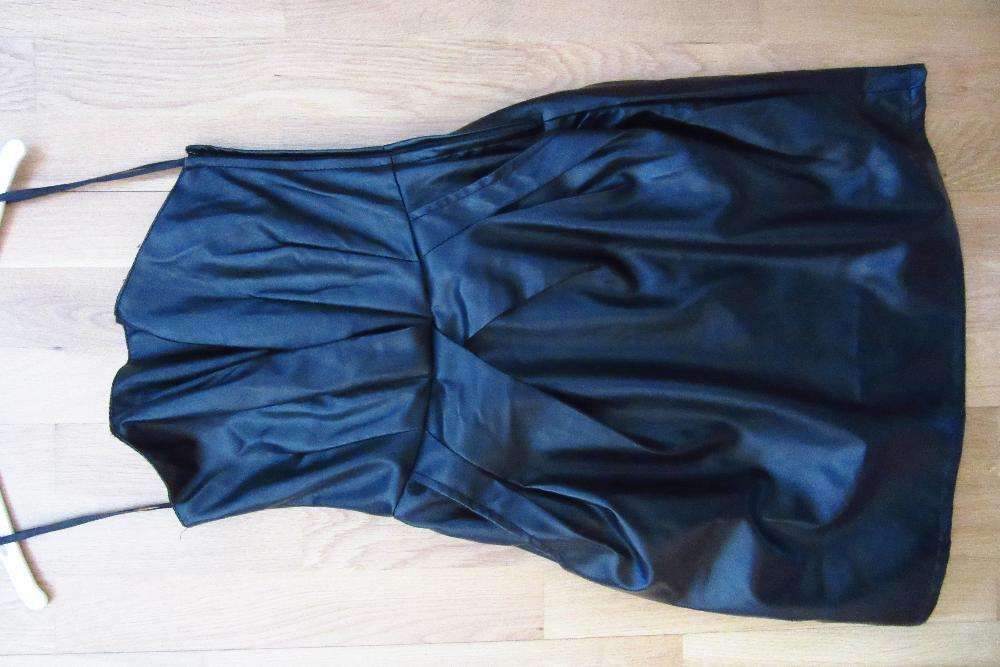 vestido juvenil para gente de bom gosto. Com estilo. BAIXA de PREÇO