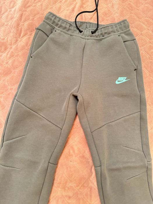Штани Nike Tech Fleece