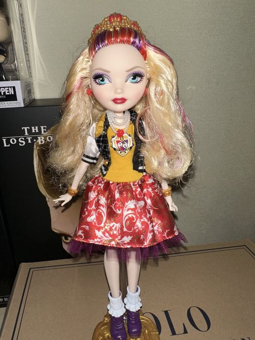 Лялька Ever After High School Spirit Apple White