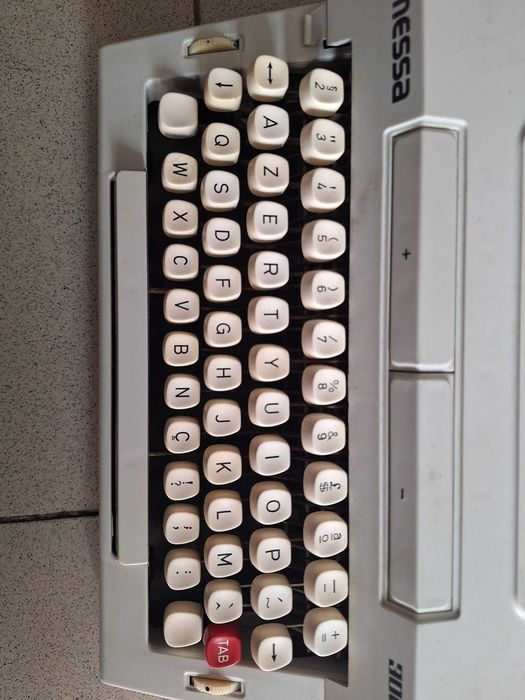 Máquina de Escrever Messa 3002