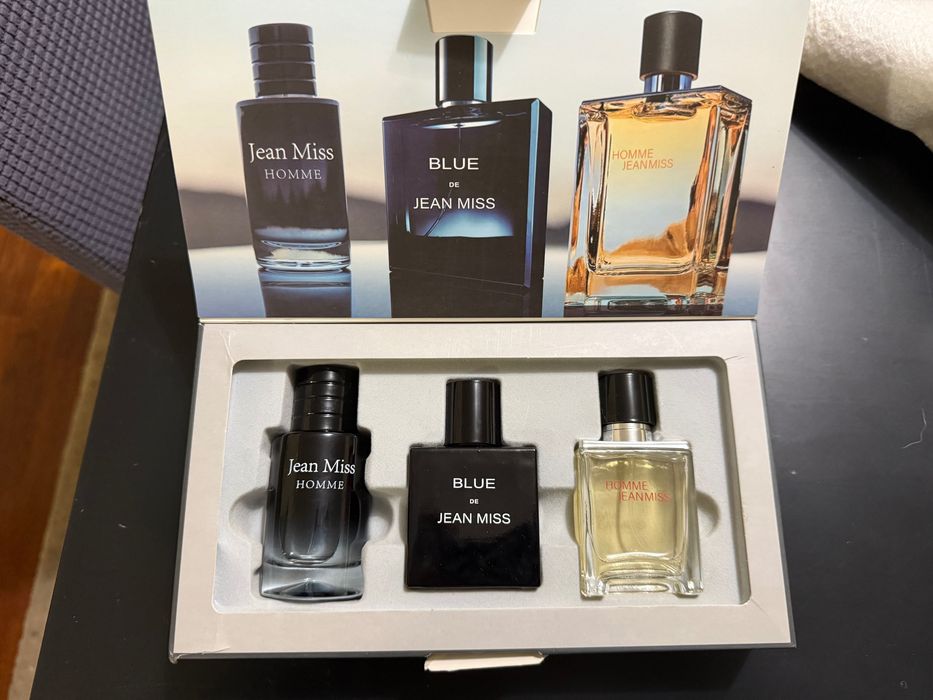 Conjunto de perfumes novo.