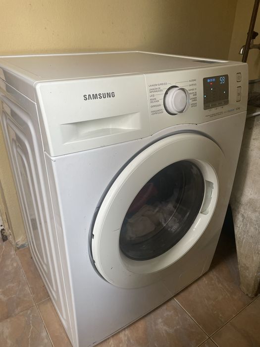 Maquina de lavar roupa “samsung 8kg”