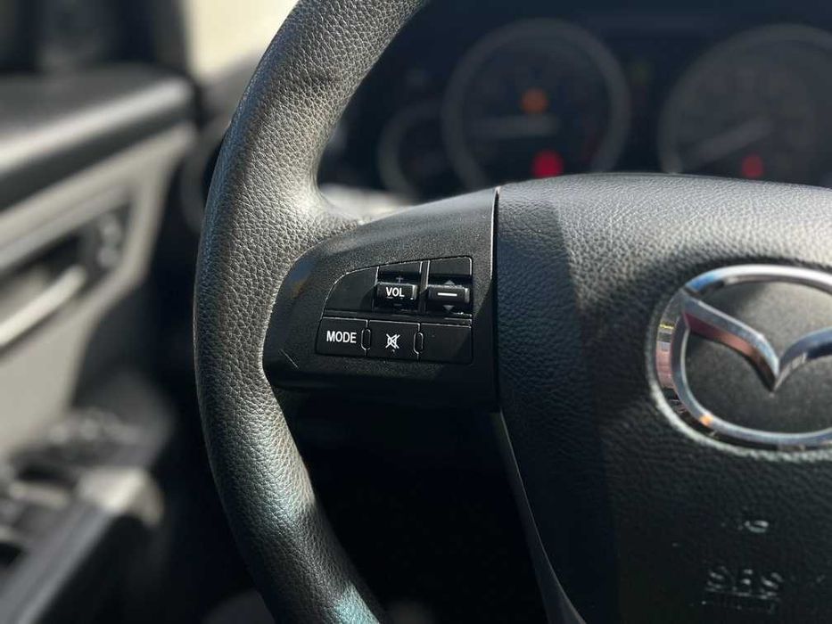 Mazda 6     2012