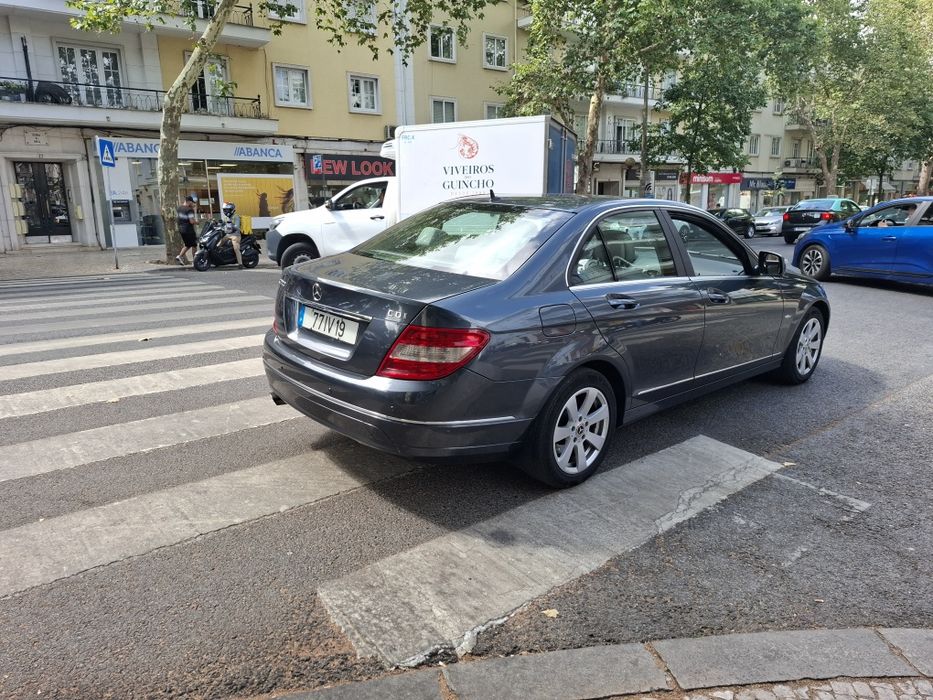 Mercedes-Benz C 220 — fotografia 5