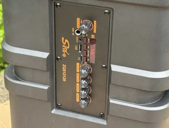 Аккумуляторная колонка с микрофоном. Портативна Bluetooth-колонка