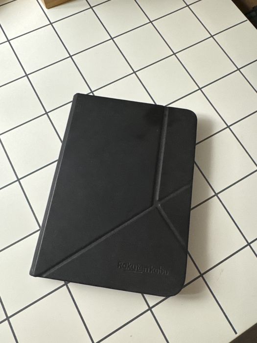 Kobo Clara SE com capa