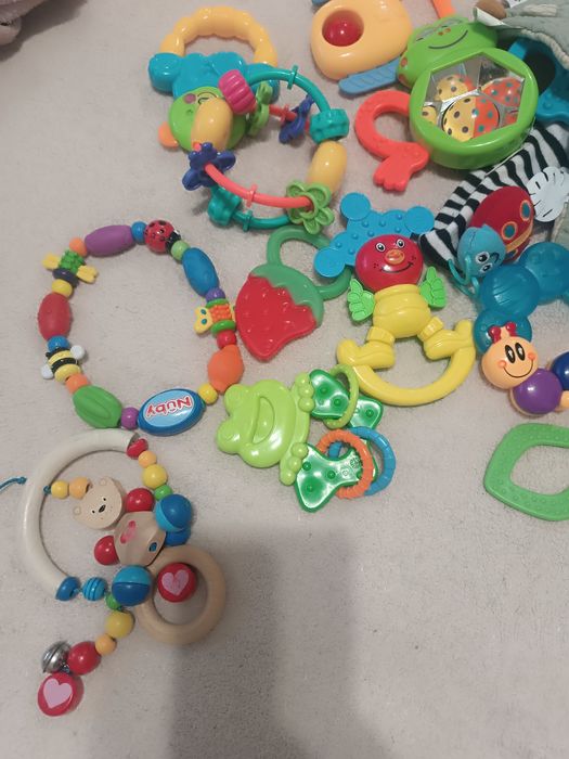 Іграшки для немовляти