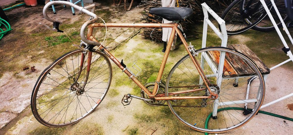 Bicicleta de corrida antiga (Jacques Anquetil)