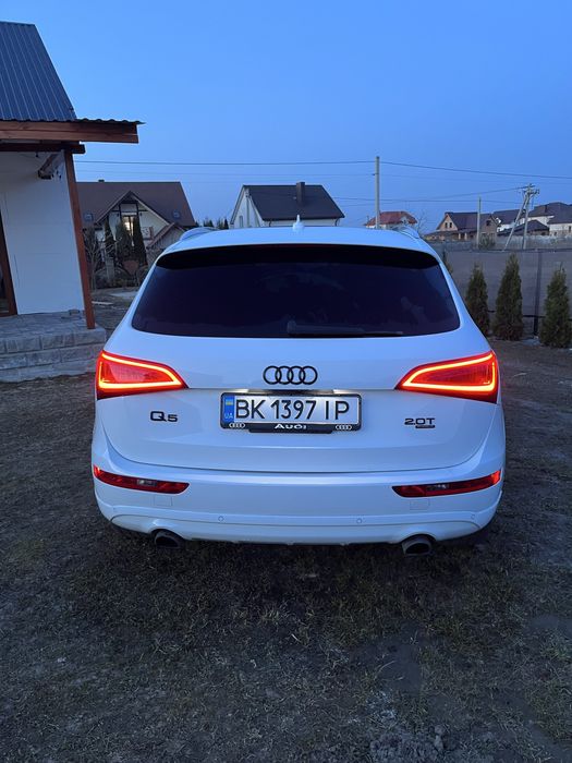 Audi Q5 2015 БЕЗ ДТП  Повністю обслужене та доглянуте авто.
