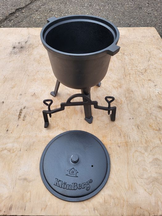 Kociołek żeliwny, garnek żeliwny na duszonki, prażone.