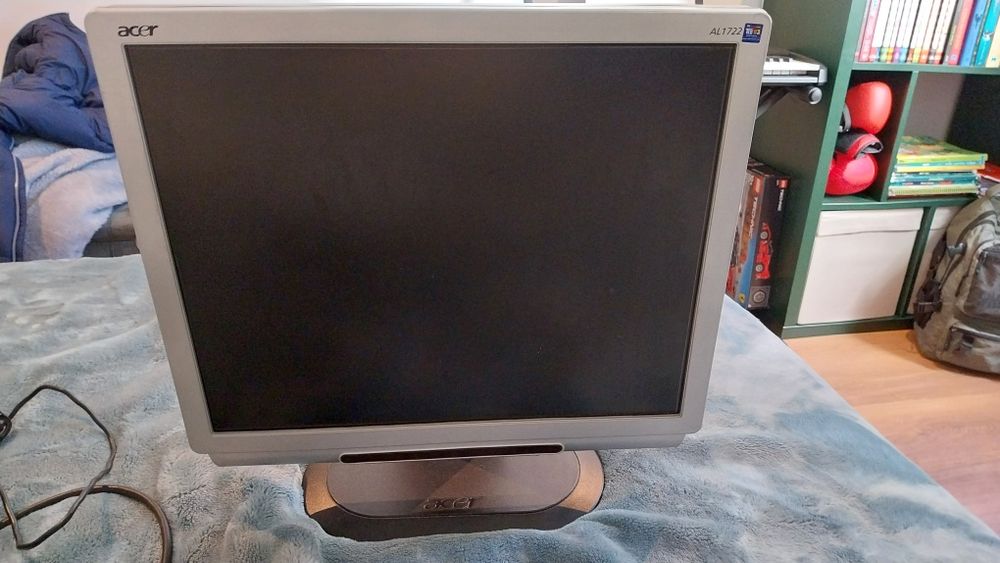 Acer 17" LCD Monitor with VGA Cable and HDMI-to-VGA Adapter