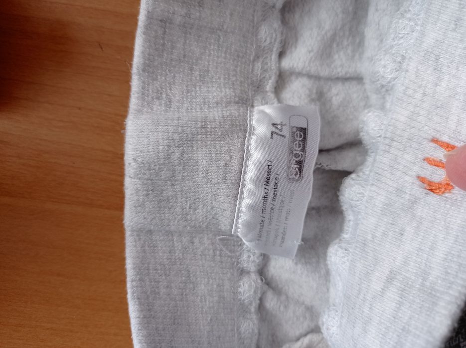 Spodnie niemowlęce dla chłopca rozmiar 74