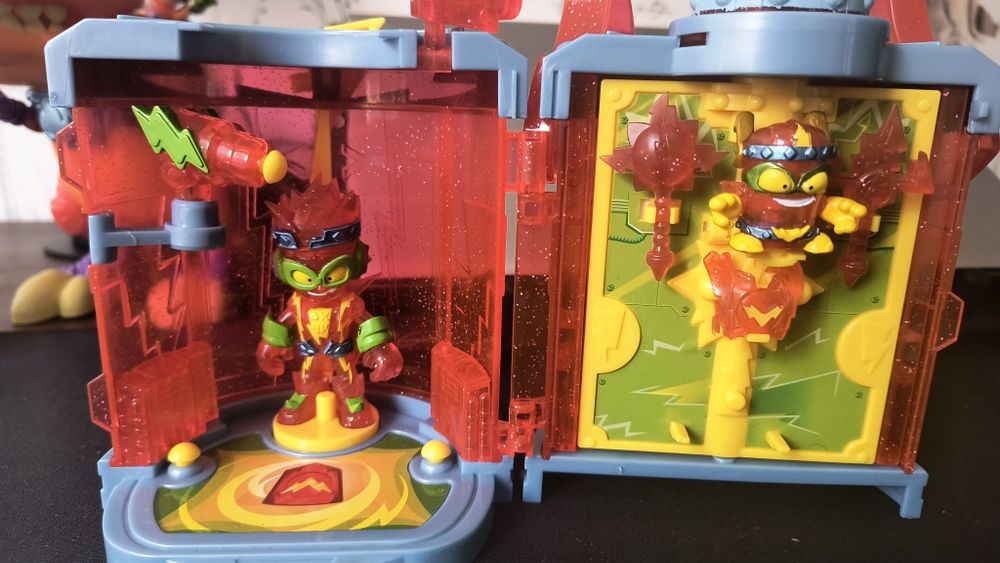 Kid Fury baza Superzings