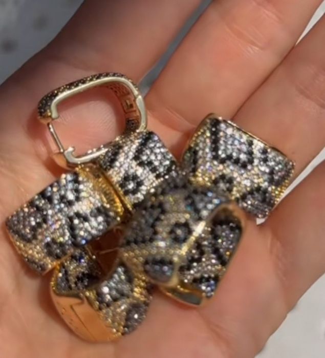 Продам серьги "питоны"