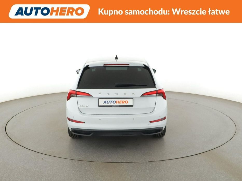 Skoda Scala klimatyzacja grzane fotele multifunkcja czujniki parkowania